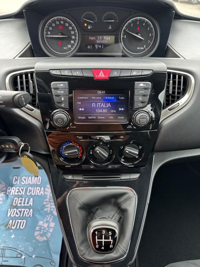 LANCIA Ypsilon 1.2 69 CV 5 porte Gold
