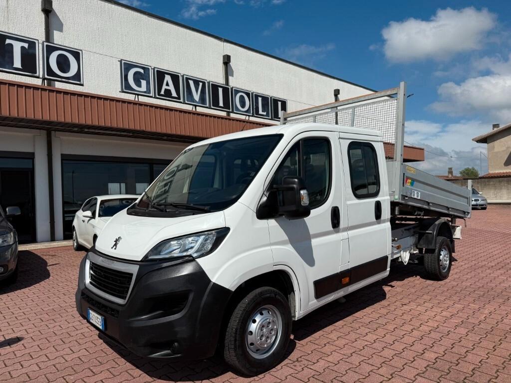 Peugeot Boxer 335 2.2 BlueHDi 140 S&S PM-DC Cabinato