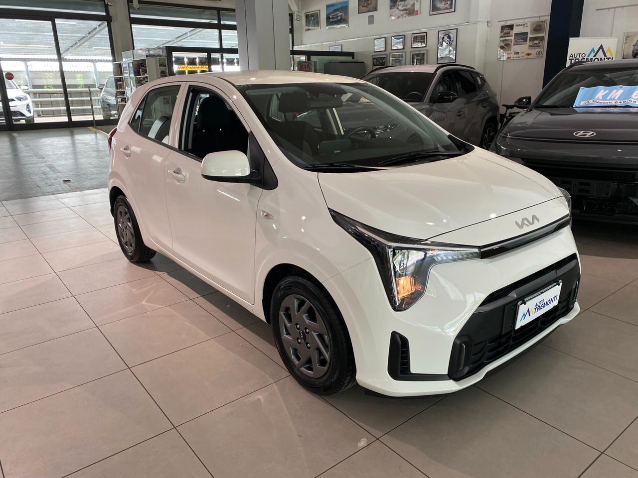 Kia Picanto 1.0 12V 5 porte Urban NEOPATENTATI