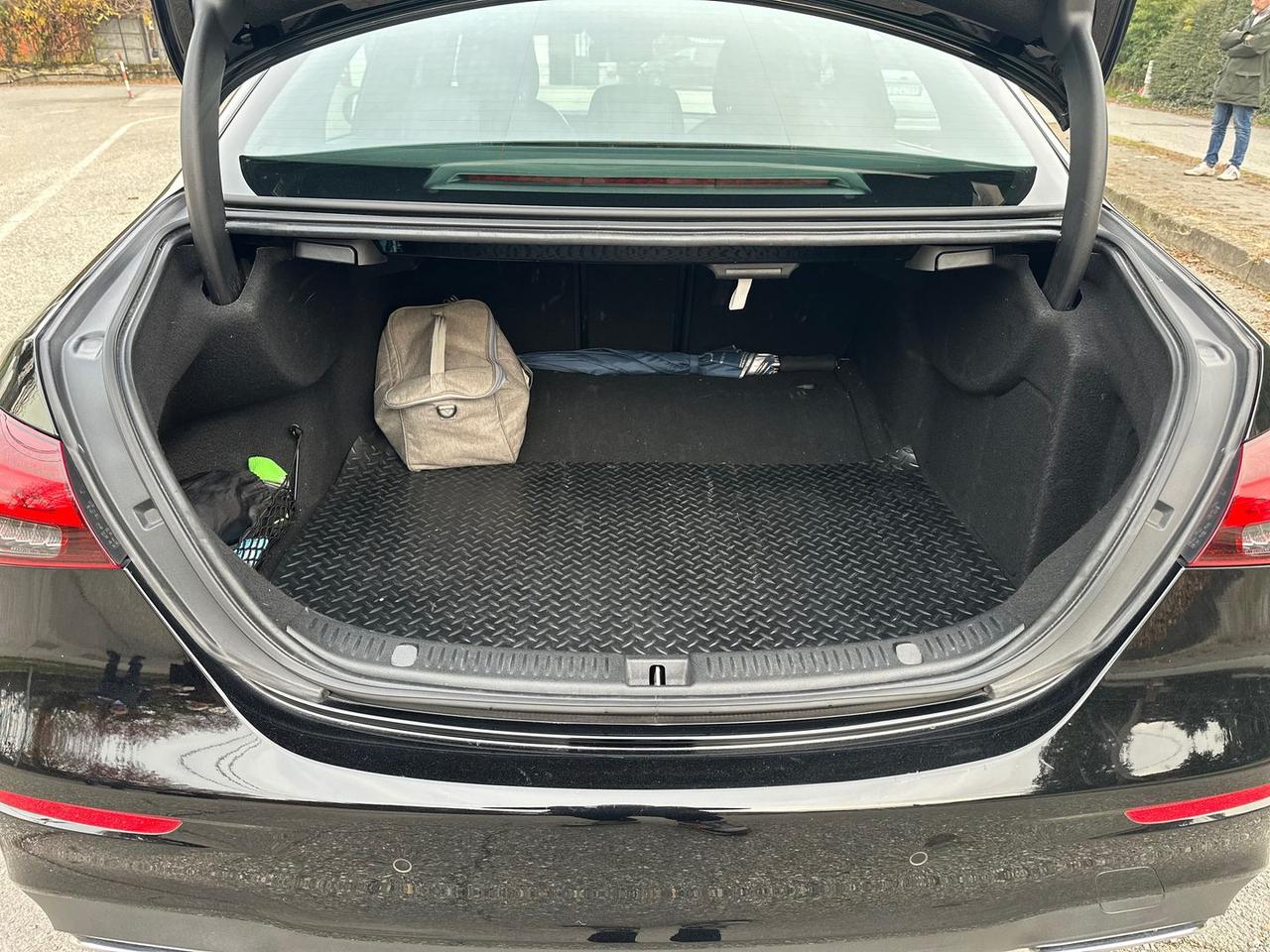 Mercedes-Benz E 220 AMG Line Advanced E 220 #7987