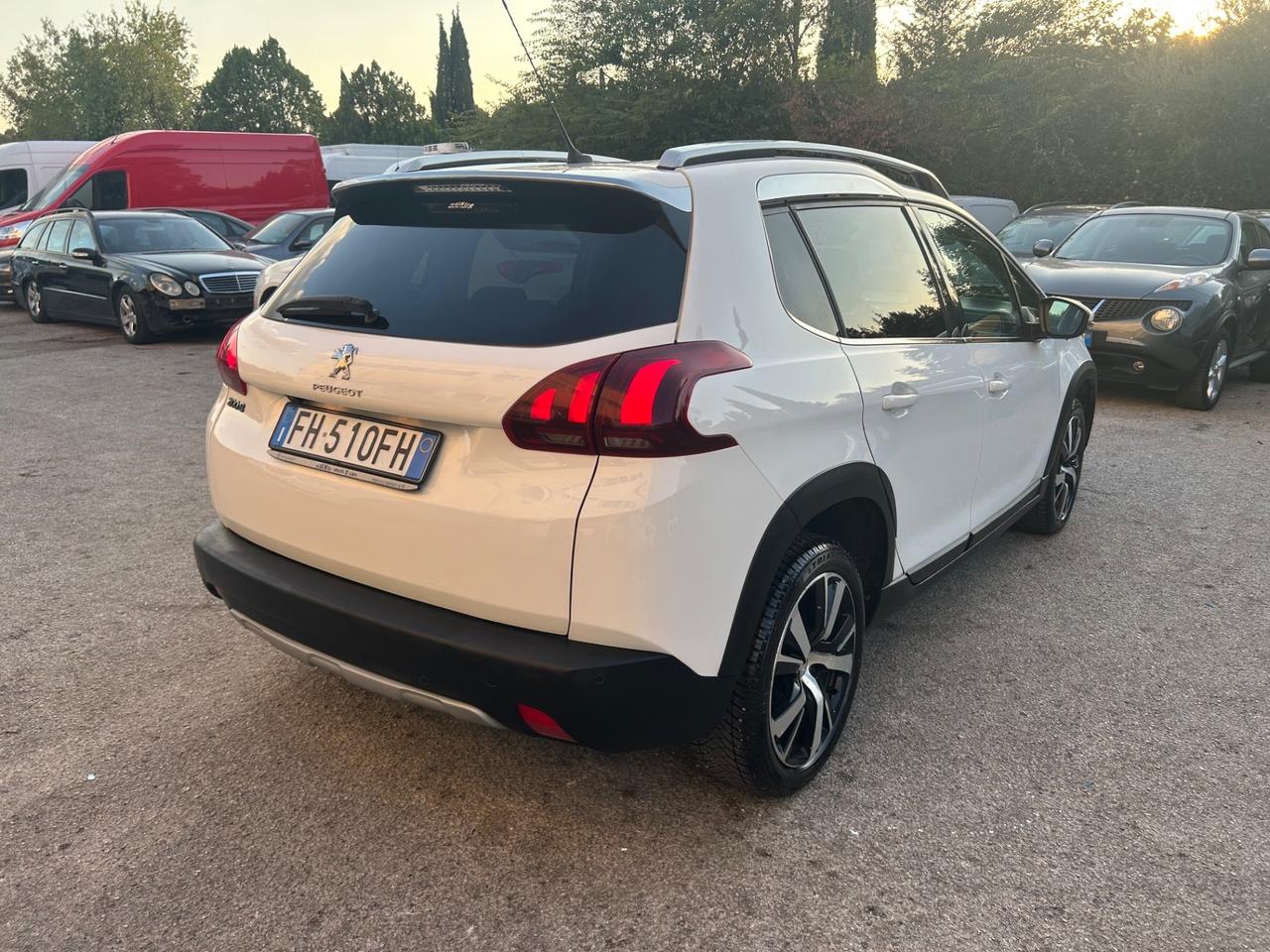 Peugeot 2008 BlueHDi 120 S&S Black Matt Euro6B