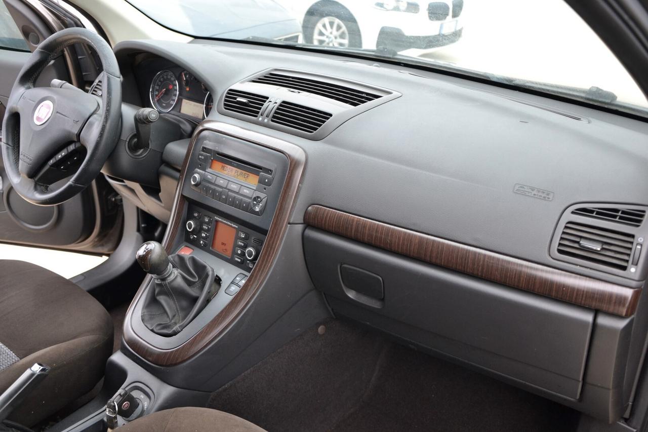 Fiat Croma 1.9 Multijet Emotion