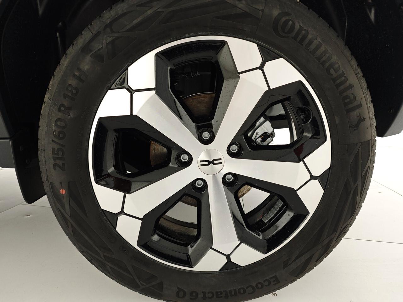 Dacia Duster ECO-G 100 CV Journey disponibile nei colori "VERDE -SANDSTONE -BIANCO"