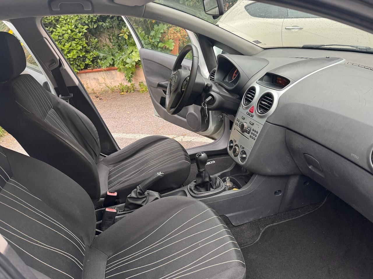 Opel Corsa 1.2 80CV 5 porte GPL neopatentati