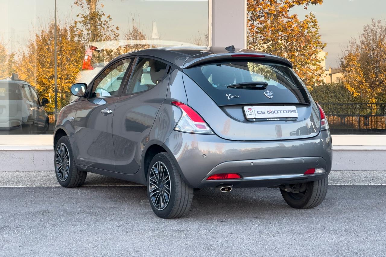Lancia Ypsilon 1.0 FireFly 5 porte S&S Hybrid Ecochic Gold