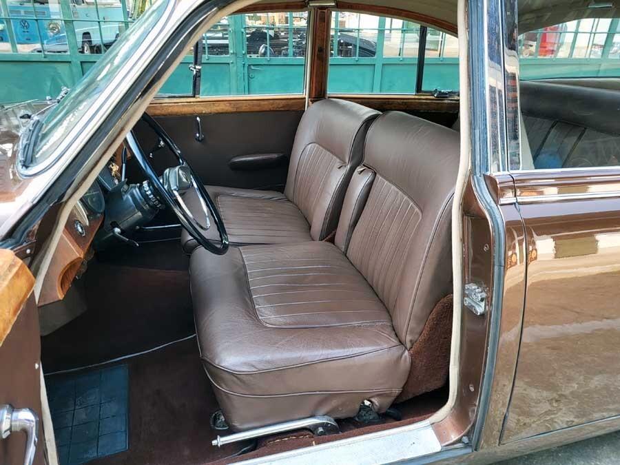 Daimler 2.5 V8 Saloon 250 – 1964