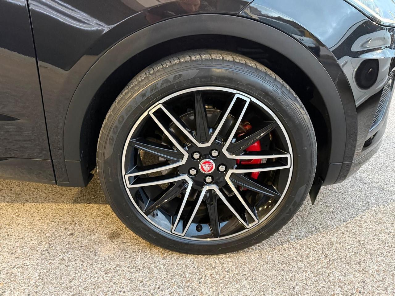 JAGUAR E-PACE 2.0D AWD R-DYNAMIC BLACK MHEV 204CV TETTO PELLE NAVI ANNO 2022