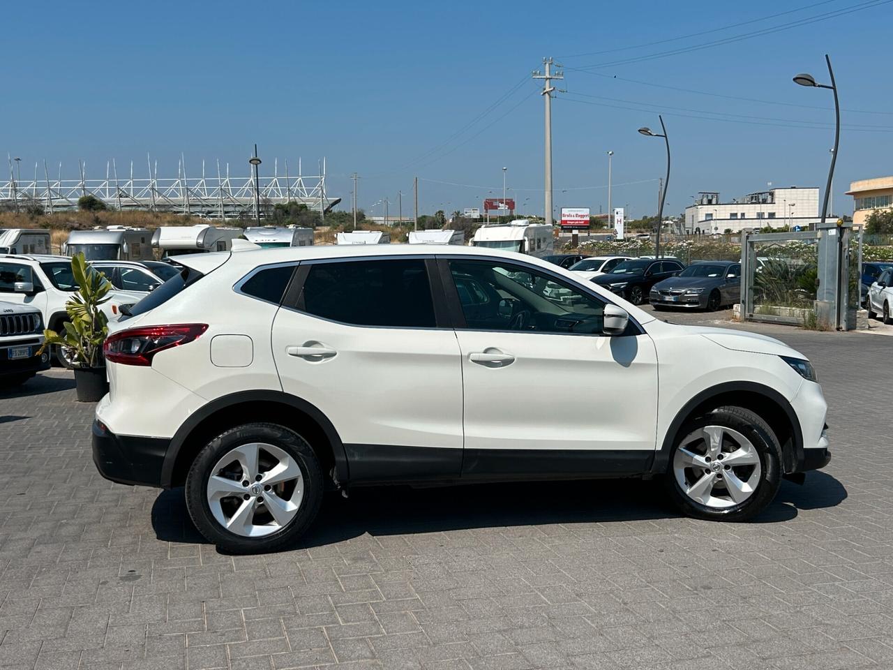 Nissan Qashqai 1.6 dci Business 2wd 130cv xtronic