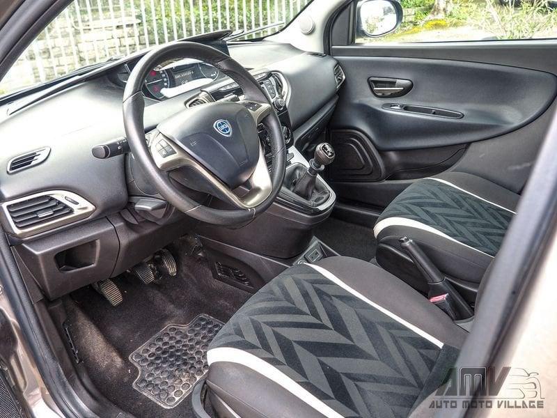 Lancia Ypsilon 1.2 69 CV 24 MESI DI GARANZIA-OK NEOPATENTATI-AUX-USB