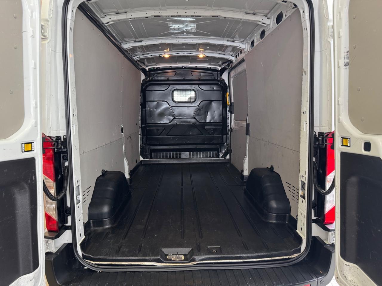 Ford Transit 350 2.0TDCi EcoBlue MHEV 130CV PL-TM Furgone Trend