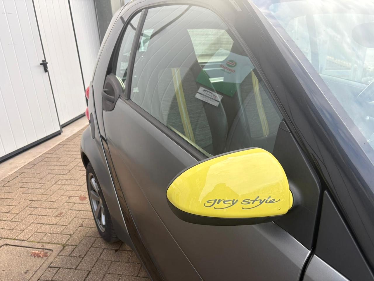 Smart ForTwo 1000 52 kW coupé limited greystyle