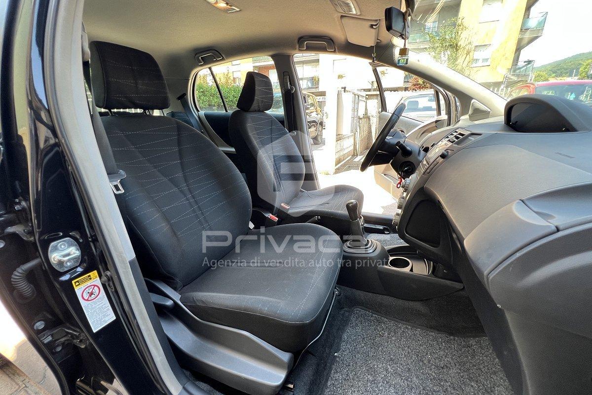 TOYOTA Yaris 1.0 5 porte Sol