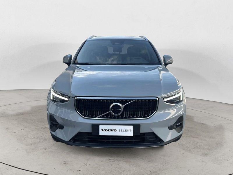 Volvo XC40 B3 163+14 CV Automatico LED Core