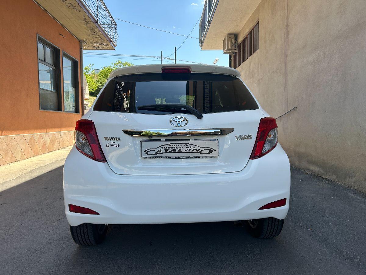 TOYOTA - Yaris - 1.4 D-4D 5p. Lounge NAVI TELECAMERA
