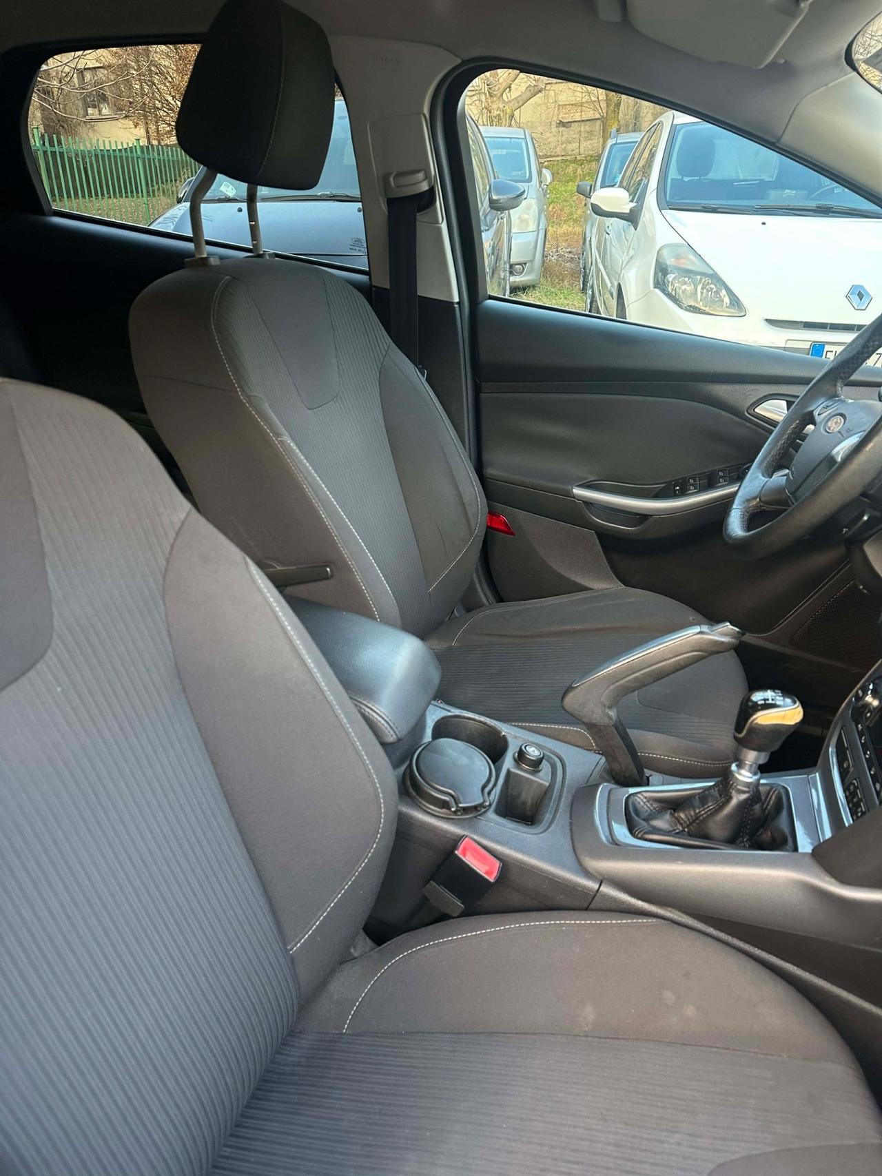 Ford FOCUS 1.6 TDCi 115 CV TITANIUM NAVI FULLOPT KMCERT