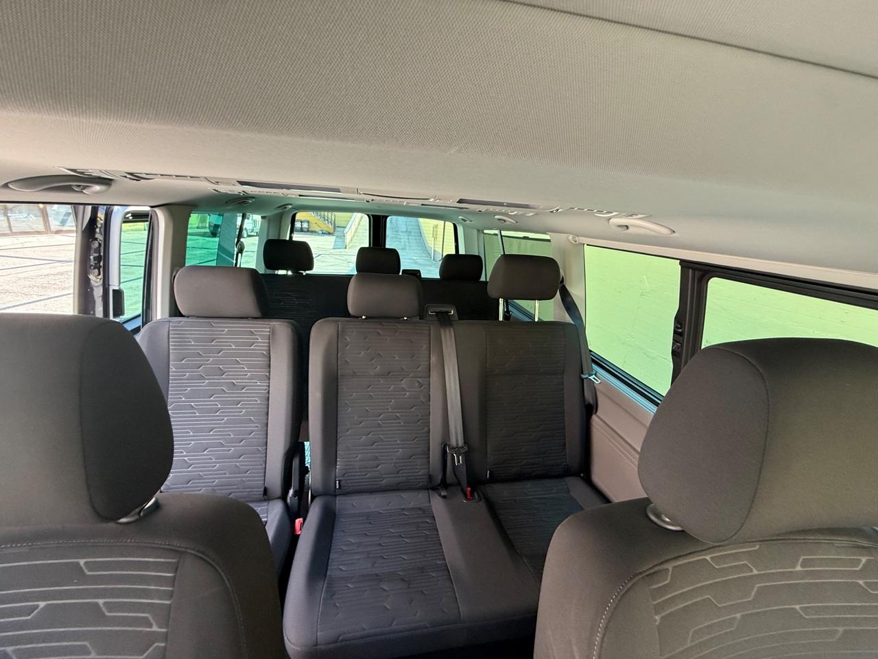 Volkswagen Caravelle 2.0 TDI 150CV "PASSO LUNGO-IVA ESPOSTA-KM 15000 !!!"