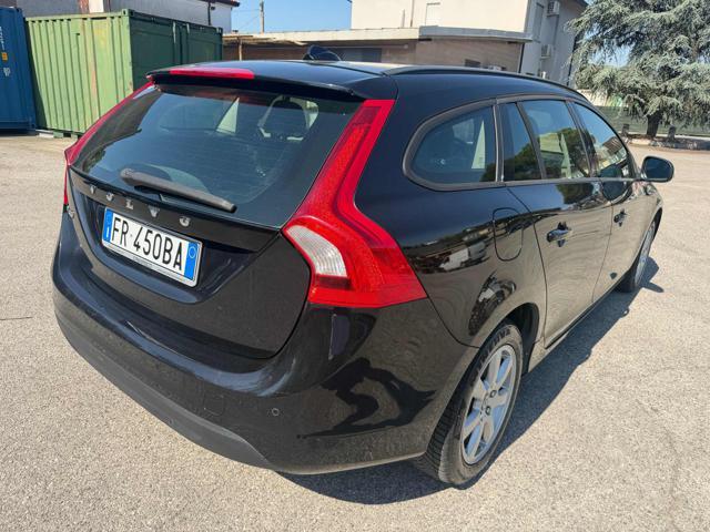 VOLVO V60 D2 1.6 Summum senza nessun lavoro da fare