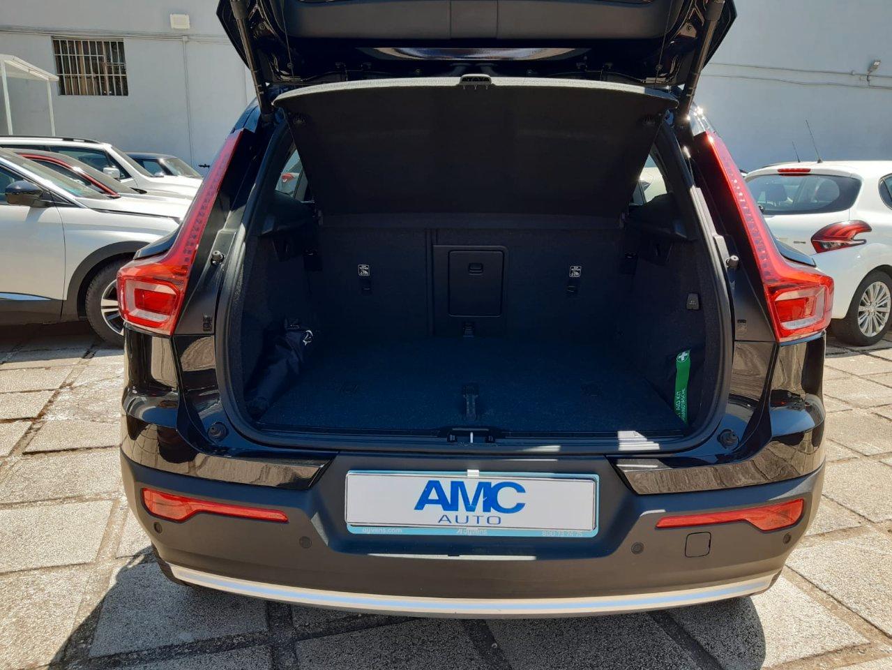 Volvo XC40 2.0 b3 Plus Black Edition auto