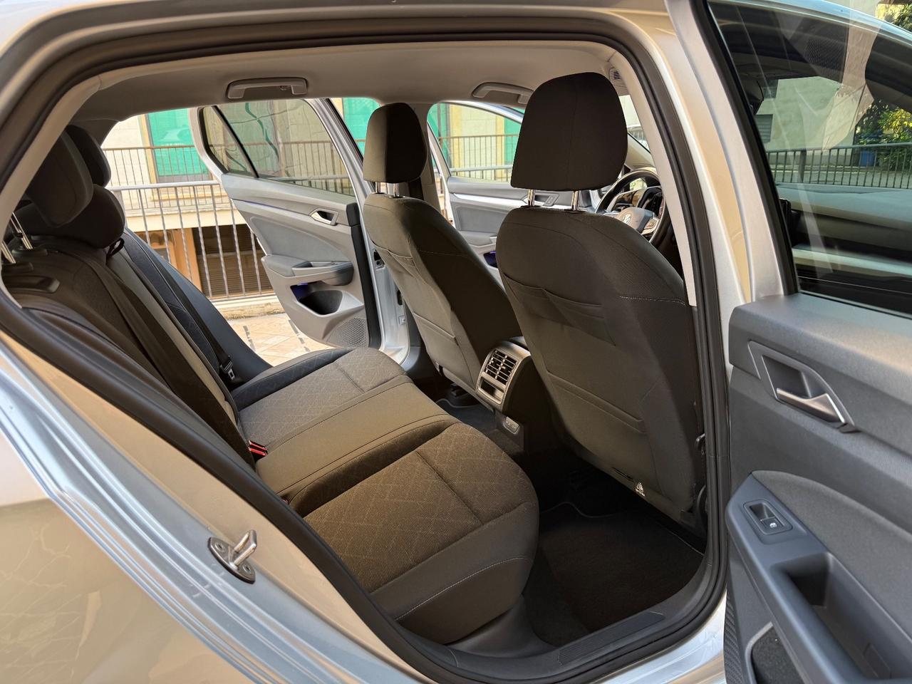 Volkswagen Golf 2.0 TDI 150 CV DSG SCR Style