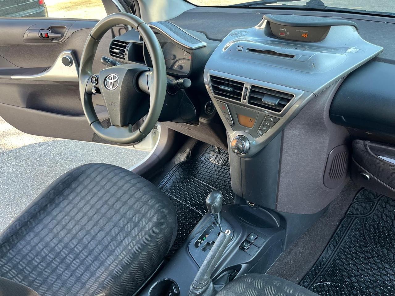 Toyota iQ-1.0 benz-c.autom-full-2009