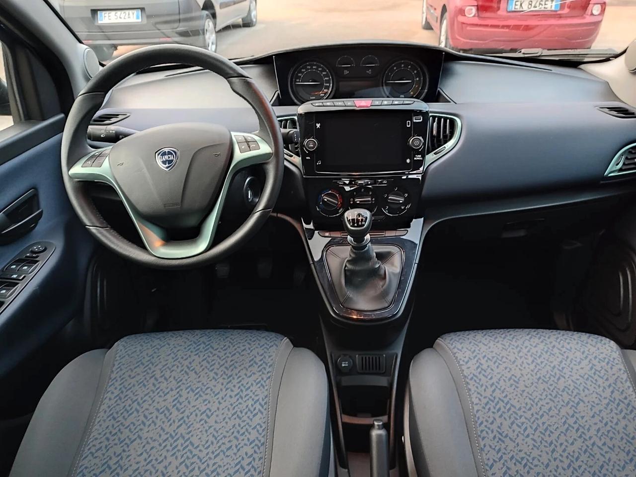 Lancia Ypsilon 1.0 FireFly 5 porte S&S Hybrid Ecochic UnYca