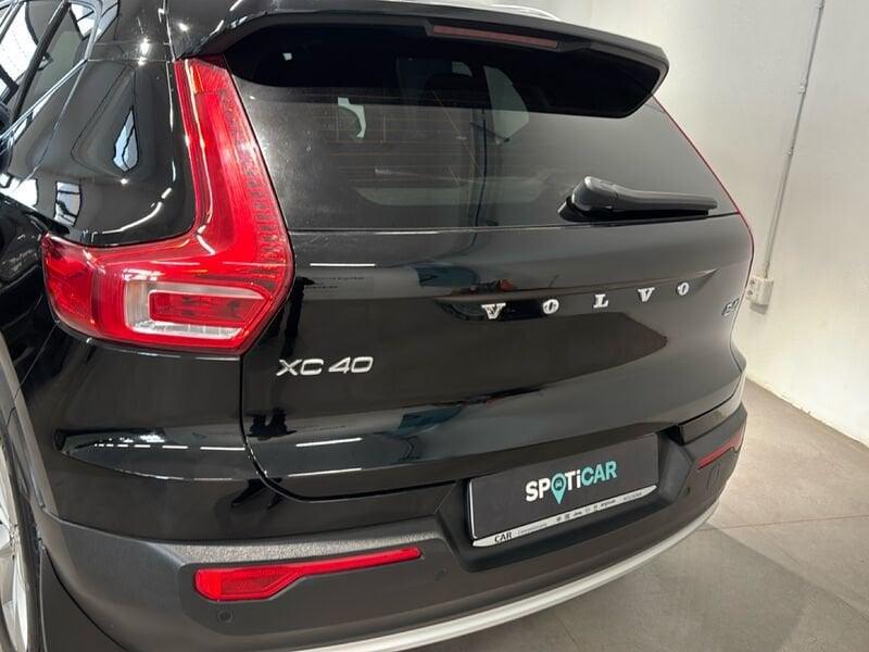 Volvo XC40 B4 AWD automatico