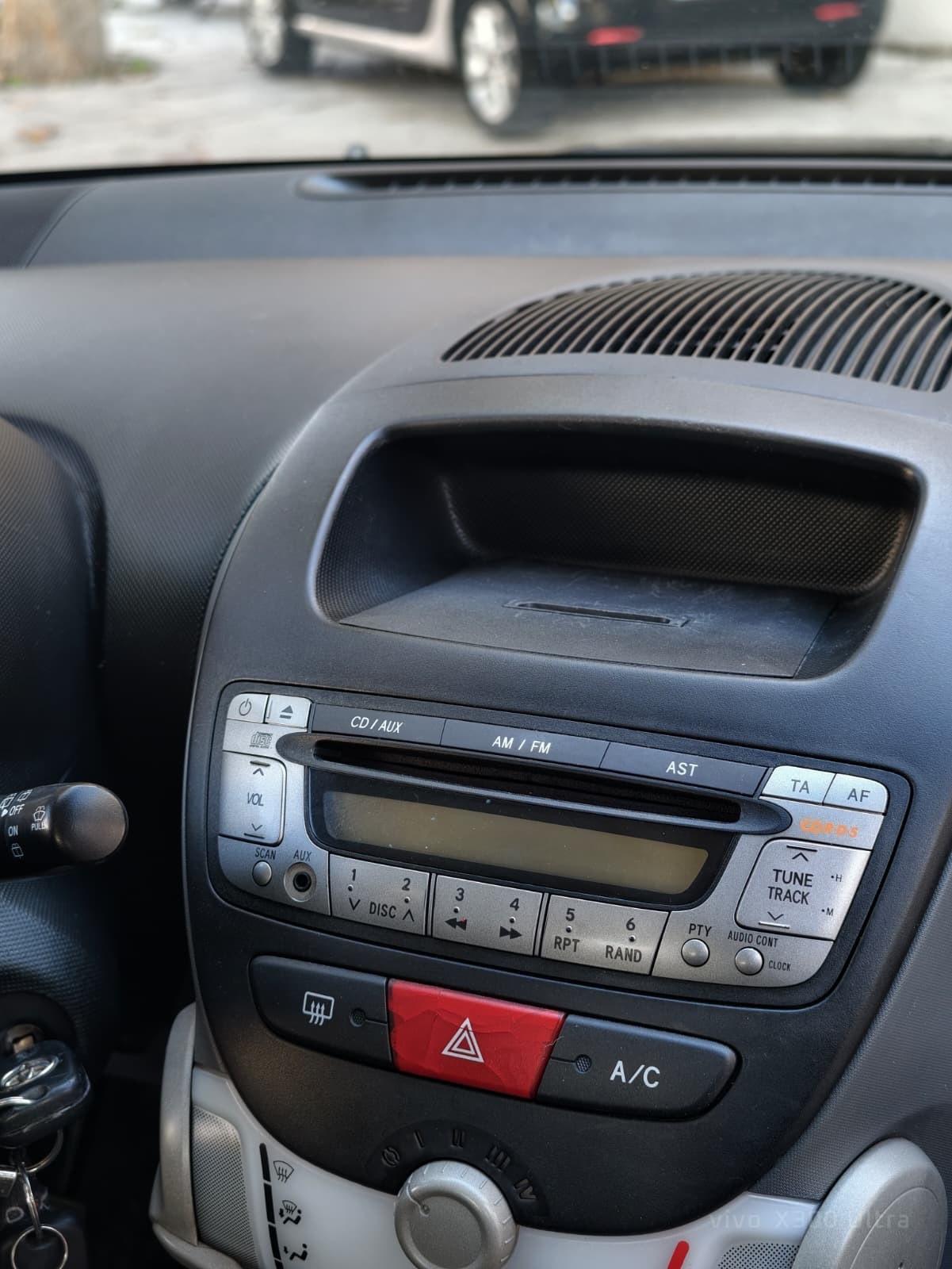 Toyota Aygo 1.0 12V VVT-i 5 porte Sound edizione
