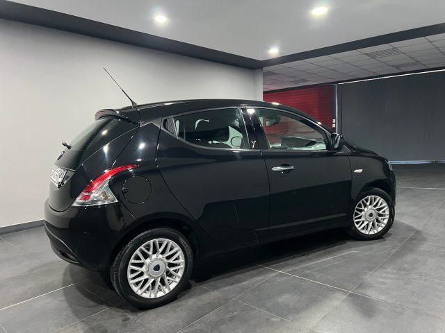 LANCIA Ypsilon 1.2 69 CV 5 porte Gold