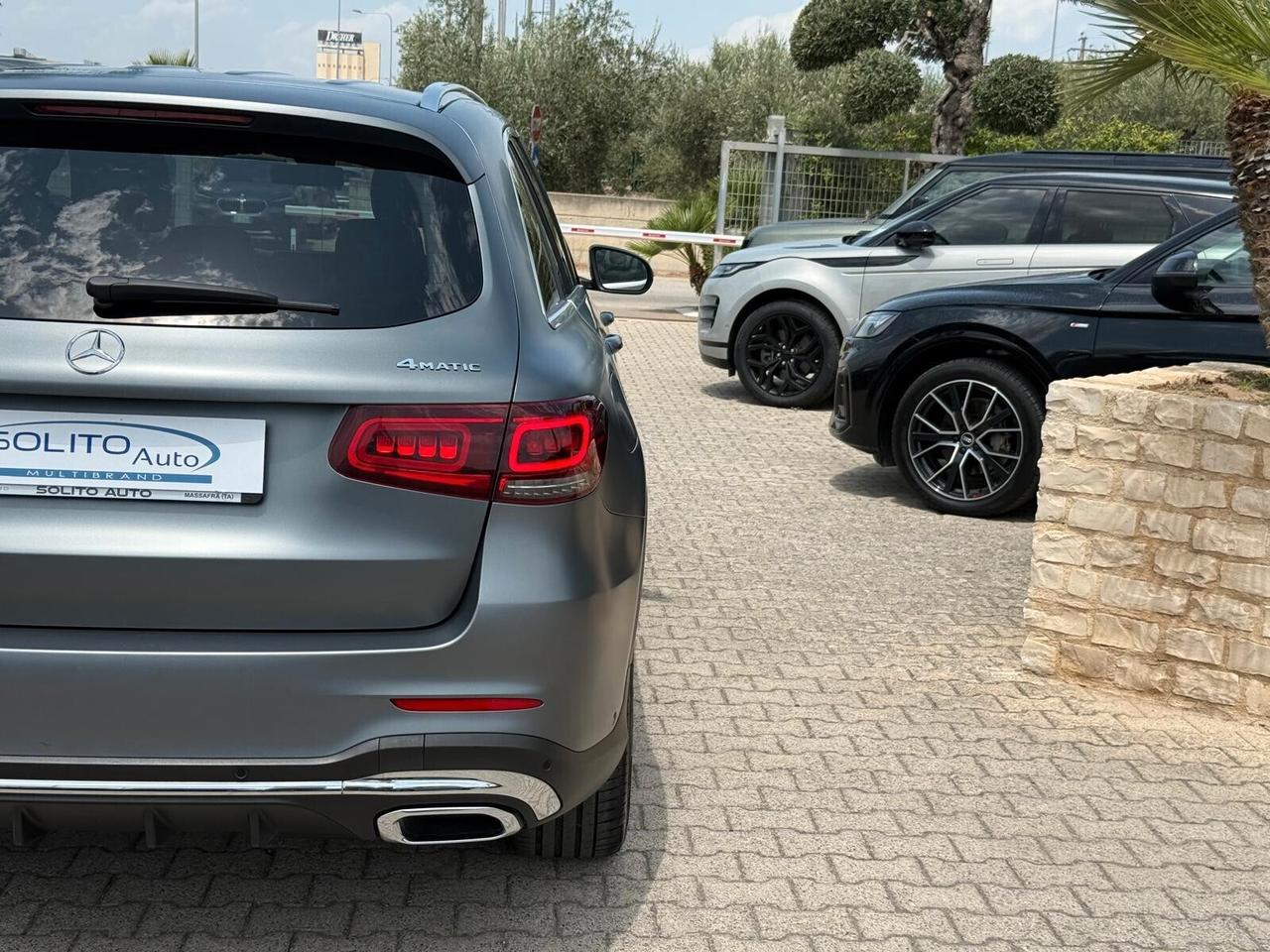 GLC 220 d 4Matic Premium Plus Opaco + Pedane
