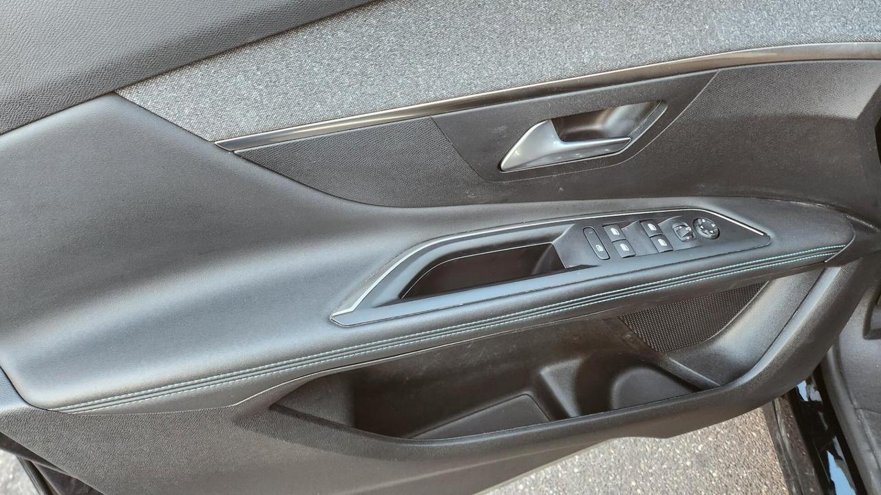 Peugeot 3008 BlueHDi 130 S&S Allure