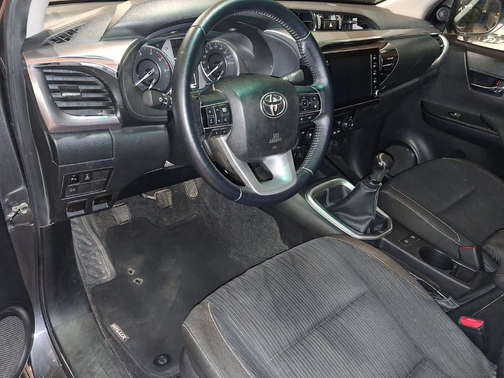 TOYOTA Hilux 2.4 d-4d C&C 4x4 Double cab Executive
