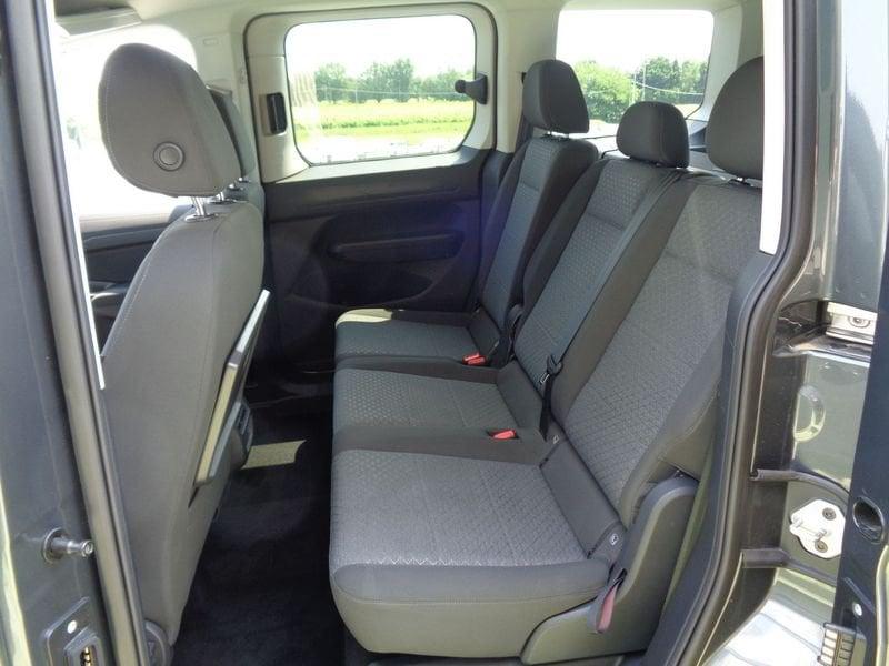 Ford Tourneo Connect 1.5 EcoBoost 114 CV Titanium