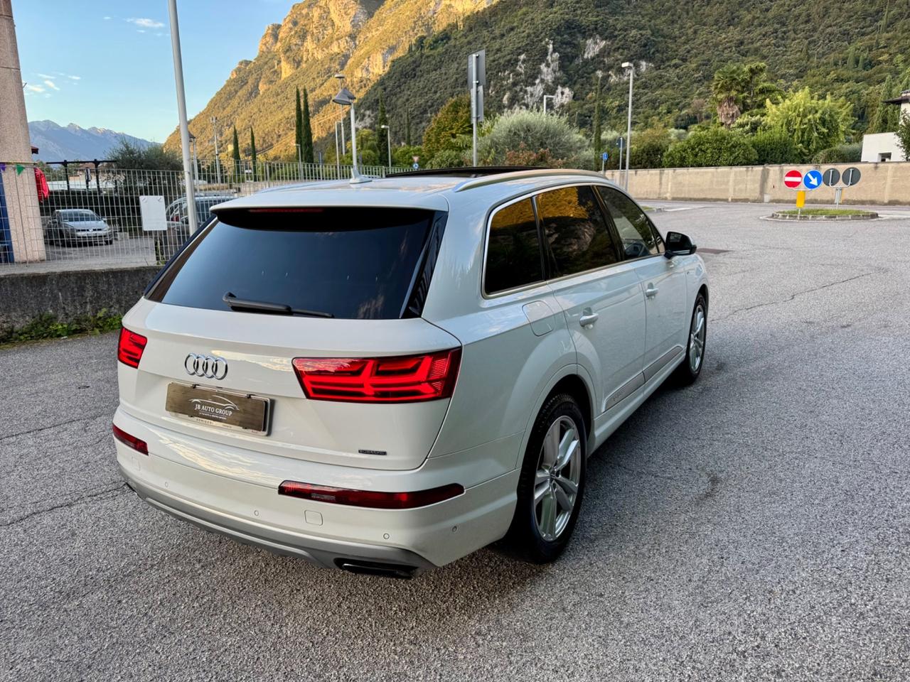Audi Q7 S-Line Quattro 7 Posti