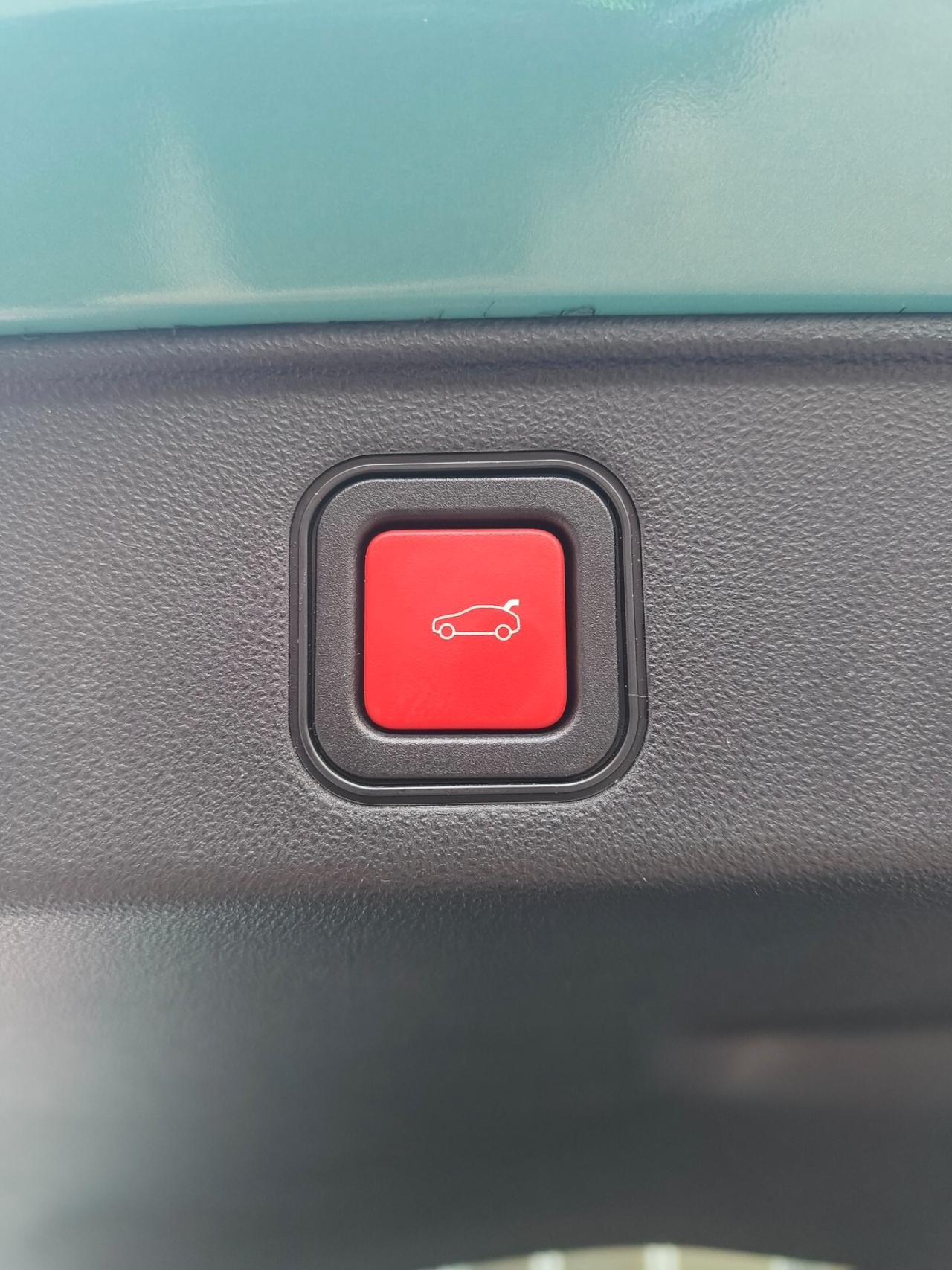 Fiat 600 Hybrid 110 CV DCT MHEV La Prima