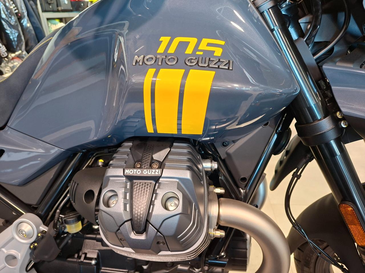Moto Guzzi V 85 105° Anniversario