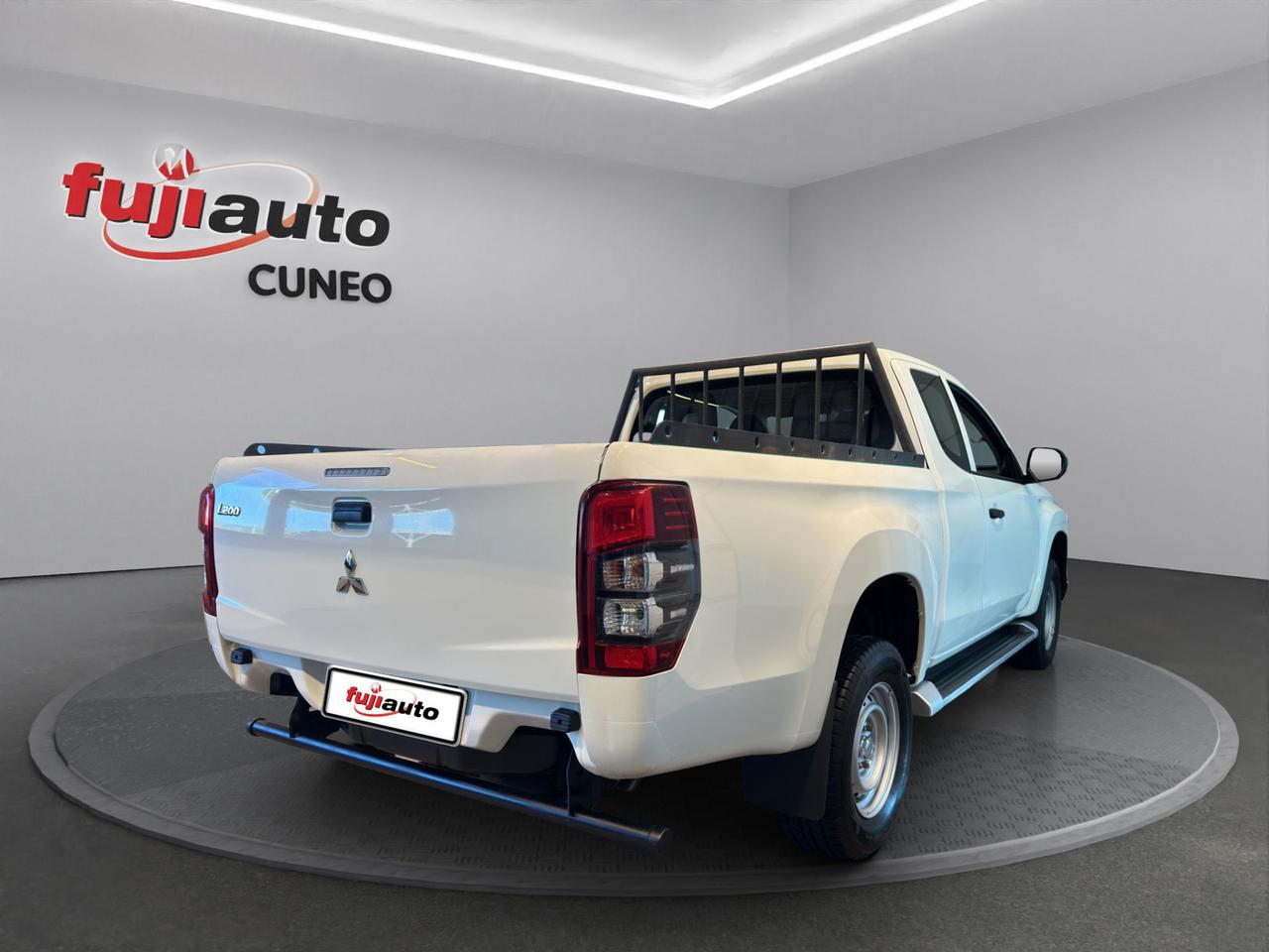 Mitsubishi L200 cl.cab 2.3d Invite Connect 4wd