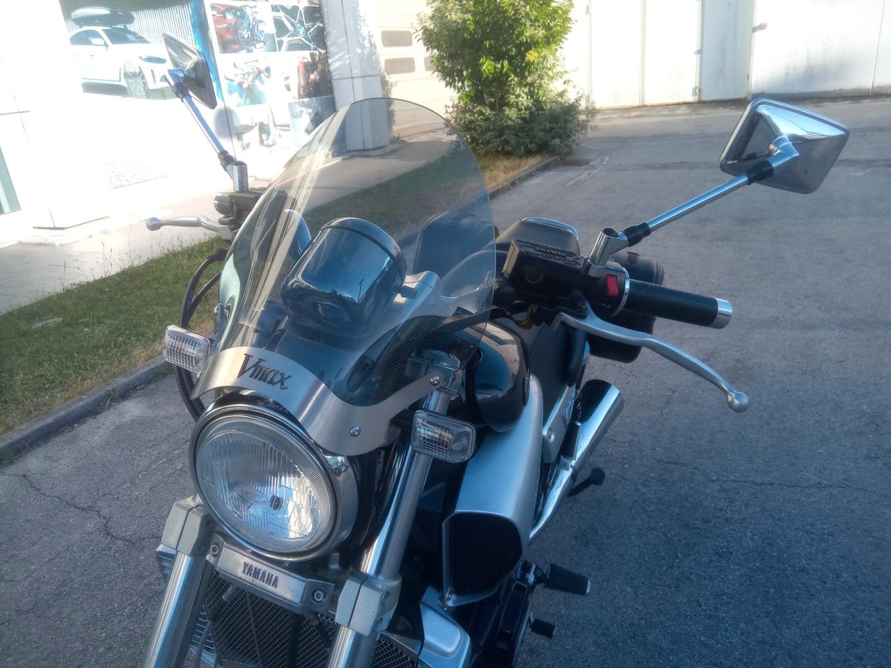 Yamaha VMAX 1200