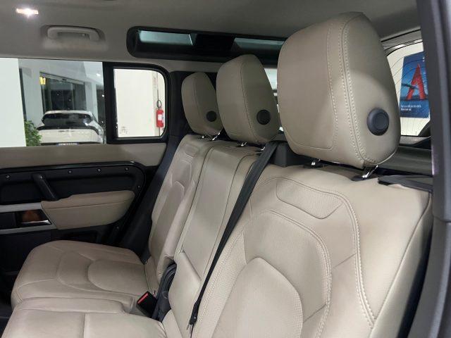 LAND ROVER Defender 110 3.0D I6 200 CV AWD Auto SEda ?599,00