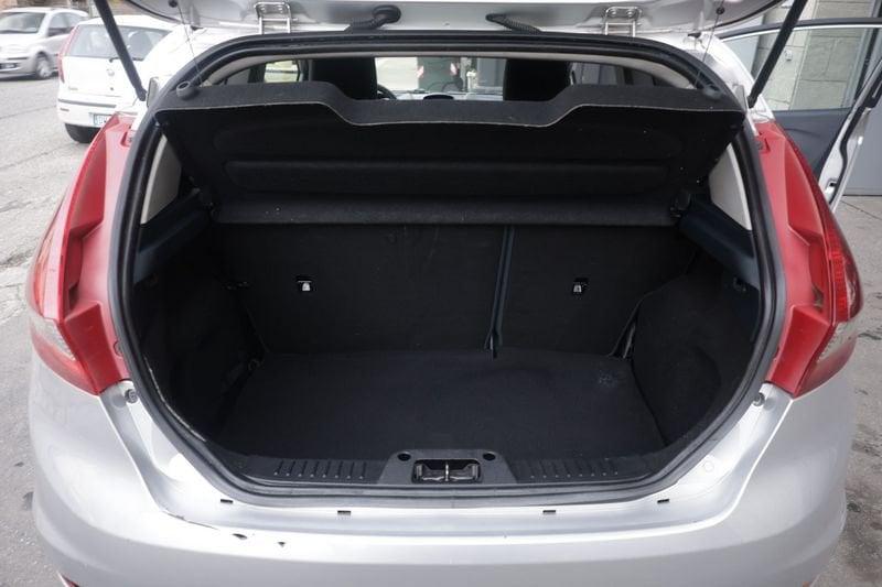 Ford Fiesta Ford Fiesta 1.4 16V 3p. Bz.- GPL Titanium Bs. Unicoproprietario