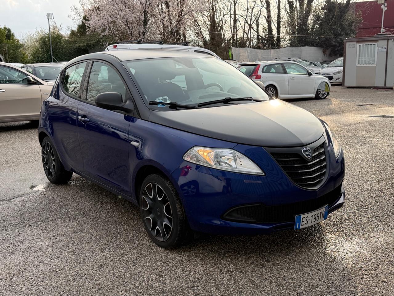 Lancia Ypsilon 1.2 69 CV 5 porte GPL Ecochic Silver