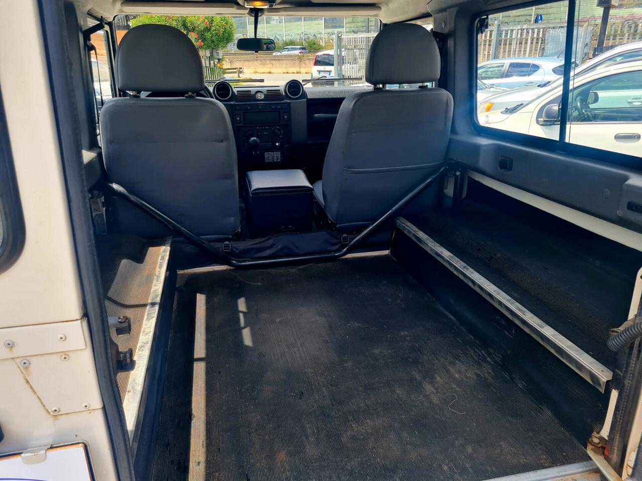 Land Rover Defender 90 2.4 TD4 SW *GANCIO TRAINO*