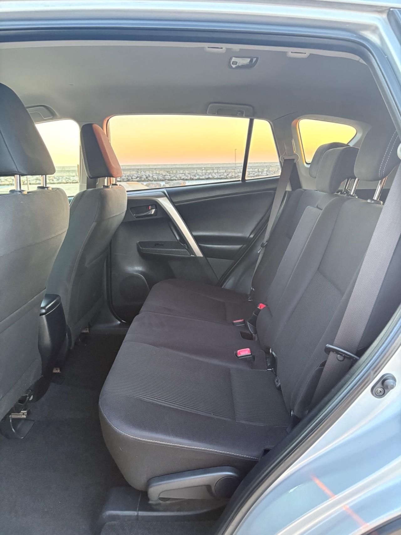 Toyota RAV 4 RAV4 2.2 D-4D 4WD Lounge