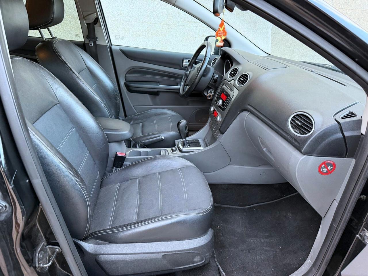 FORD FOCUS 2.0 TITANIUM CAMBIO AUTOMATICO
