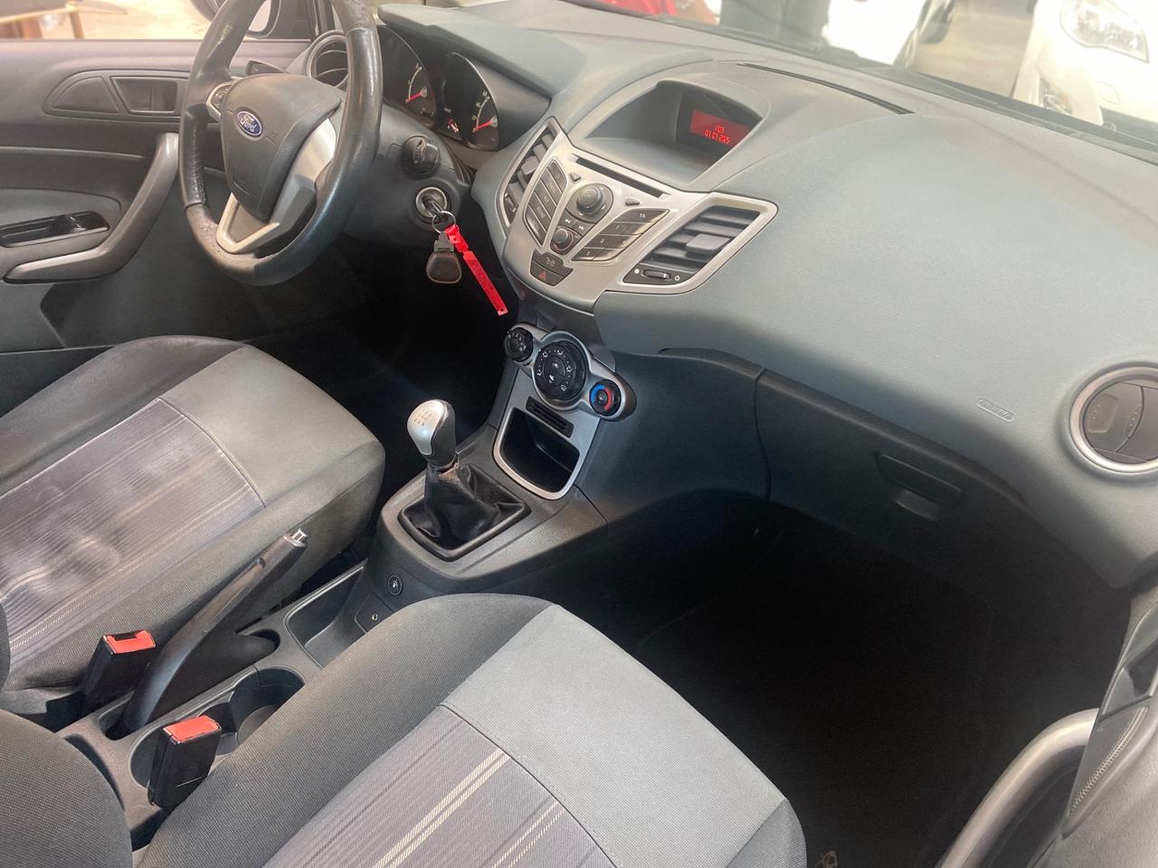 Ford Fiesta 1.4 5 porte Bz.- GPL Titanium
