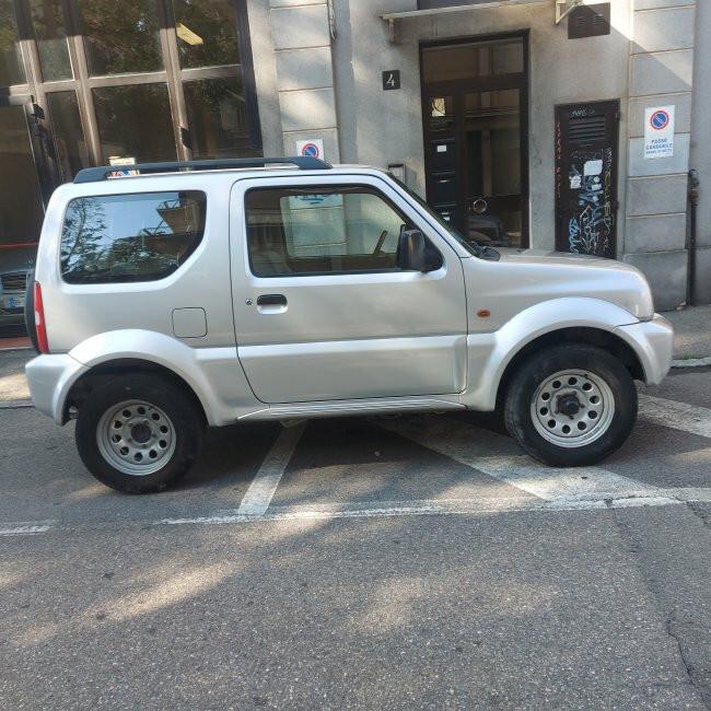 Suzuki Jimny 1.3i 16V cat 4WD JLX