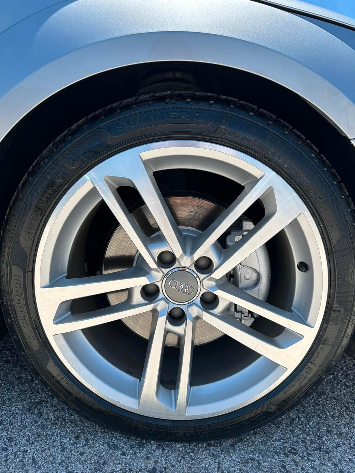 Audi TT Coupé 2.0 TDI ultra Design