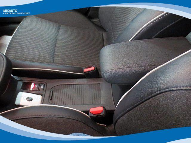 RENAULT Clio 1.6 eTech Hybrid 140cv Intens AUT EU6