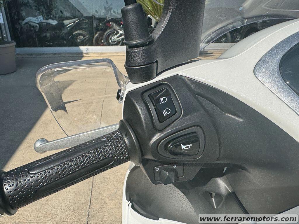 HONDA SH 125 MODE NUOVO A SOLI 32 EURO AL MESE