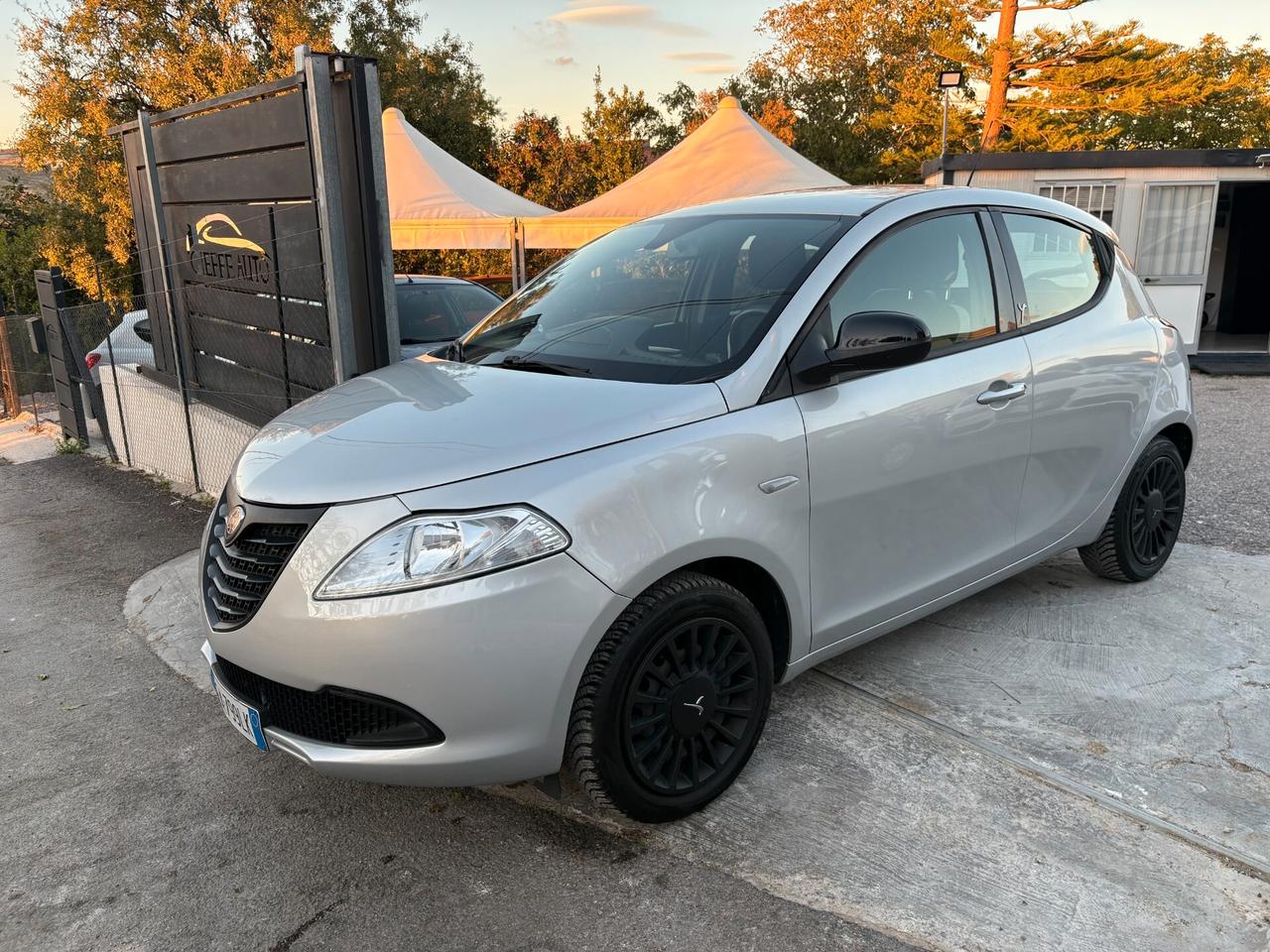 Lancia Ypsilon 1.2 69 CV 5 porte Opening Edition