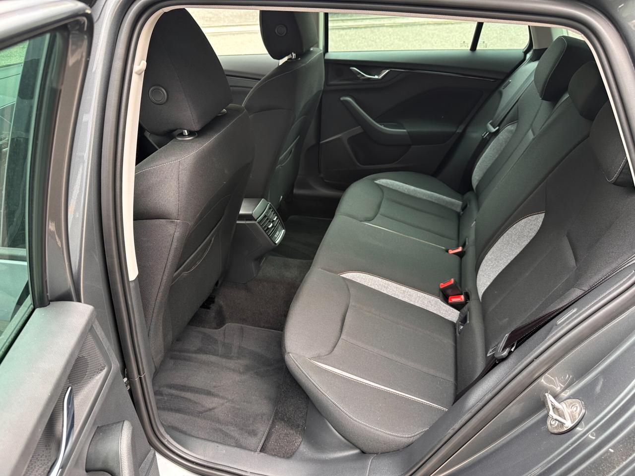Skoda Kamiq 1.0 TSI 115 CV Black Dots
